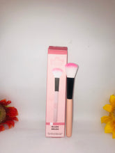 Load image into Gallery viewer, BEAUTILISS PROFESSIONAL BLUSH BRUSH