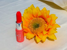 Load image into Gallery viewer, Biotique Natural Makeup Magicolor Lipstick, Bond Girl